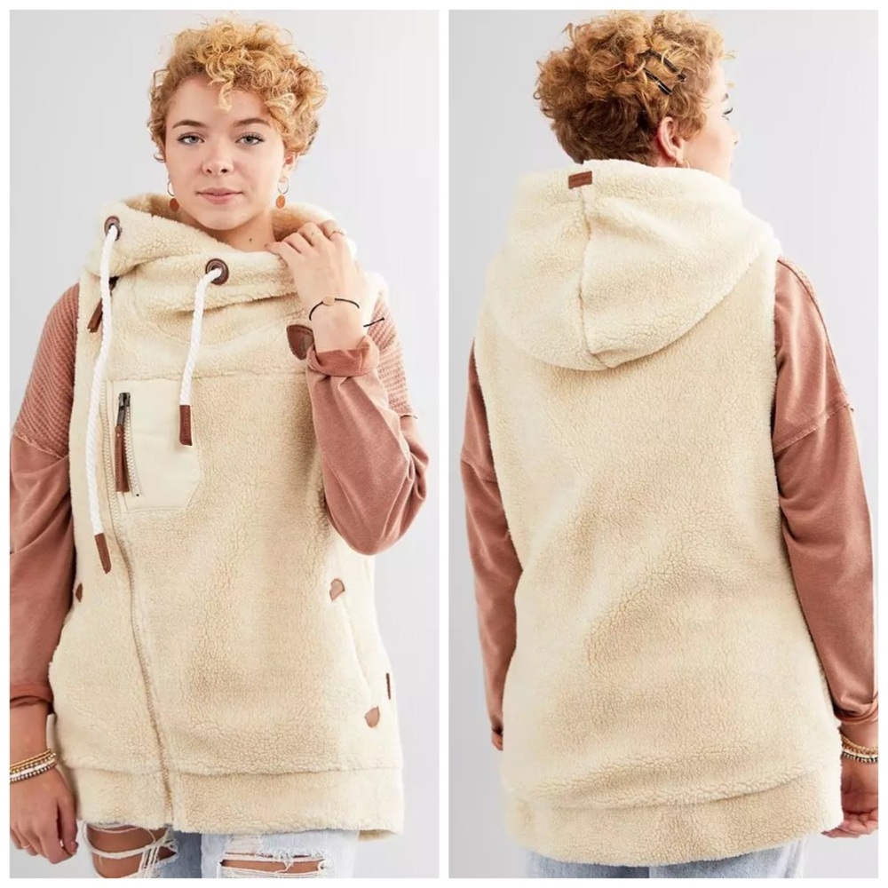 Wanakome Kira‎ Sherpa Wool Blend Vest In Oatmeal Teddy XS